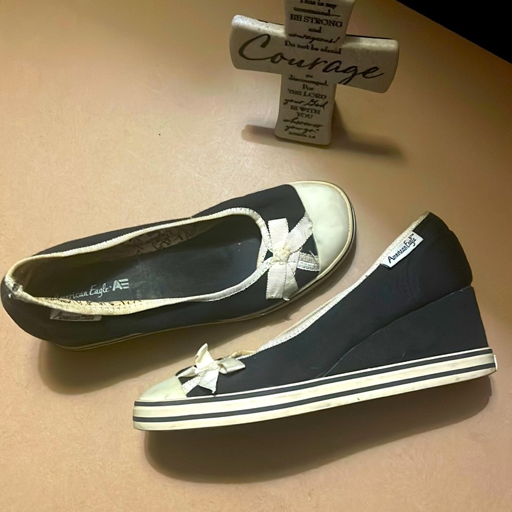 American Eagle Wedges. Size 7.